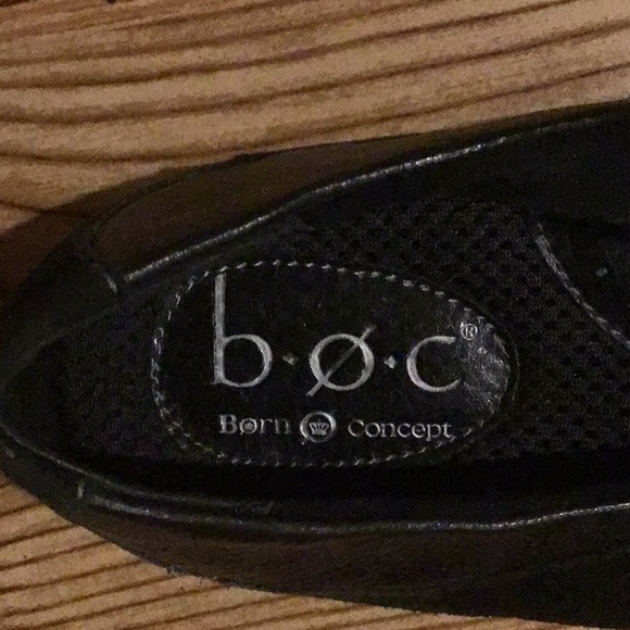 Sz.9 b.o.c Leather Blk Flats. CLOSET CLEANOUT - Picture 4 of 5